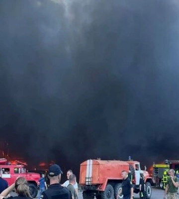 У Кременчуці оголошено триденну жалобу за загиблими внаслідок ракетного удару по ТРЦ