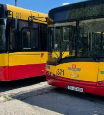 Польша передає в Рівне два великогабаритних автобуси Solaris
