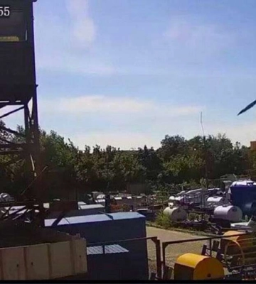 Момент попадания ракеты в ТРЦ в Кременчуге попал на видео