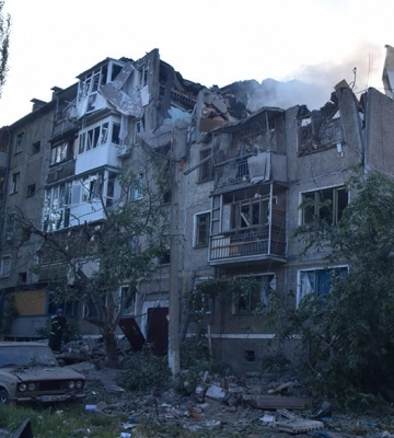 Наслідки ракетного удару РФ по 5-поверхівці в Миколаєві, - ДСНС. ФОТОрепортаж
