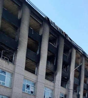 Луганщина: окупанти скинули авіабомбу на склади з гумдопомогою