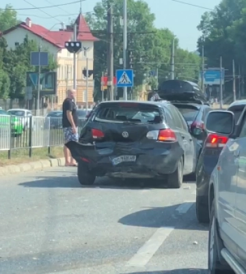 У Львові в ДТП потрапили п&#039;ять автомобілів (відео)