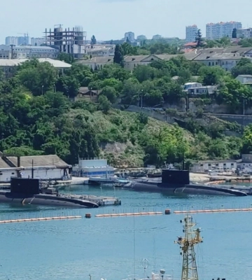 Из Севастополя в море РФ вывела пять подводных лодок