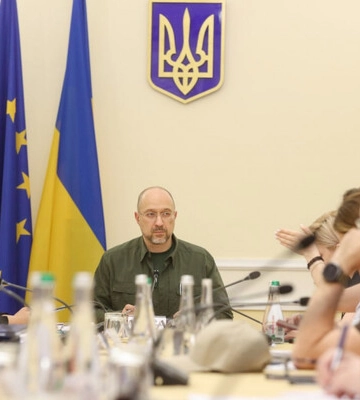 Отопительный сезон в Украине: Шмыгаль назвал новый температурный минимум в квартирах на эту зиму