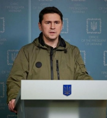 Подоляк прокомментировал выход oккупантов с острова Змеиный