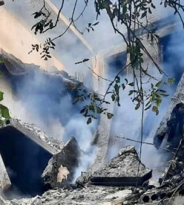 Ворог обстріляв багатоповерховий будинок у Гуляйполі