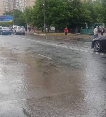 Одессу накрыл залповый ливень: какова ситуация на дорогах? 