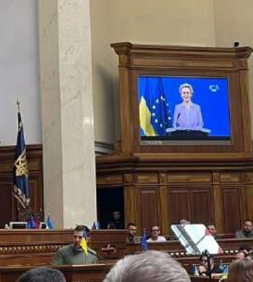 Зеленський виступив перед нардепами в Раді (відео)