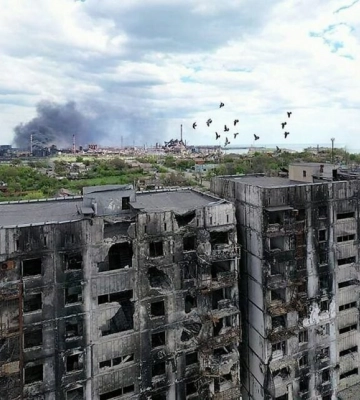 В Мариуполе нашли еще одну братскую могилу с более чем сотней тел