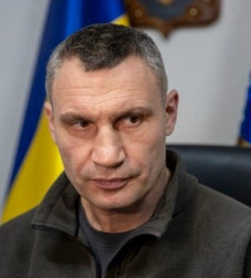 Под завалами дома есть люди, 2 пострадавших госпитализировали, – Кличко