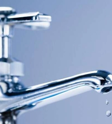 В Днепре на большом жилмассиве отключат воду 5 июля: адреса