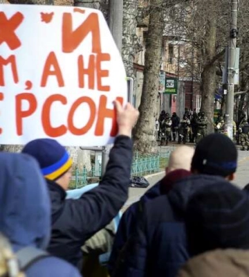 Чому Кремль поспішає провести «референдум» на окупованих землях