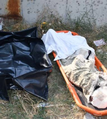 Десятки тел во дворе – ГСЧС показала жуткие фото разбора завалов на Одесчине