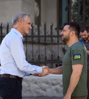 Зеленський обговорив із прем&#039;єр-міністром Норвегії посилення санкцій проти Росії, подальшу оборонну підтримку та повоєнне&amp;hellip;