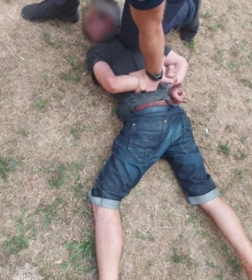 В Ужгороді грабують перехожих посеред вулиці