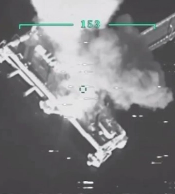 Російські військові намагалися знищити свою техніку та озброєння на острові Зміїний