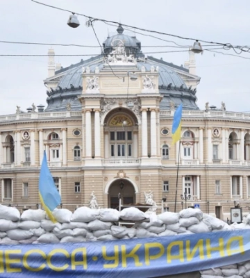 В Одесі чули вибухи: ЗМІ пишуть про атаку дронами