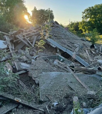 Ворог обстріляв три райони Дніпропетровщини. В одному ракета влучила в школу, в іншому знайшли залишки фосфорних бомб
