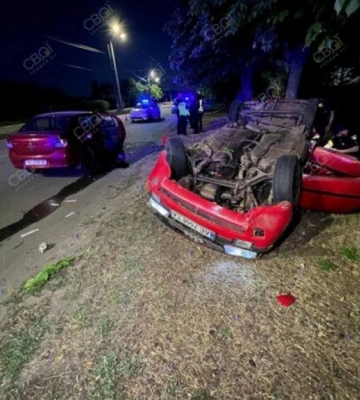 В Кривом Роге авто с выпускниками упало на другое авто: погибла девушка