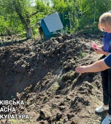 Внаслідок ранкового обстрілу Харкова постраждала жінка, пошкоджено будинок і школу