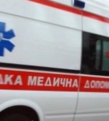 Випав із четвертого поверху і майже не постраждав: НП в Одесі