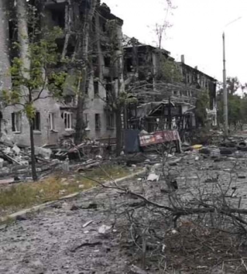 Росія на Лисичанському напрямку гатить зі ствольної артилерії й узяла під контроль Золотарівку, - Генштаб