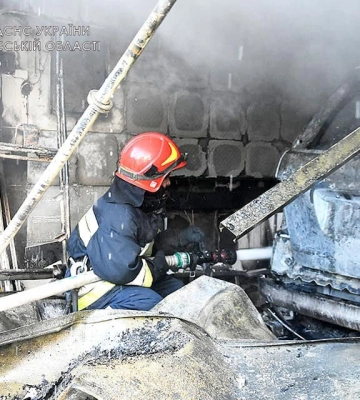В Одесі горів двоповерховий приватний будинок, - ФОТО, ВІДЕО