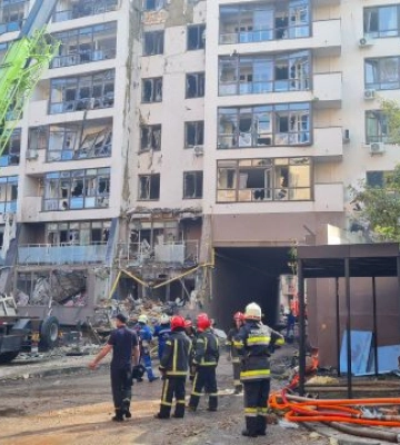Має російський паспорт: матір постраждалої дівчинки в Києві дістали з-під завалів