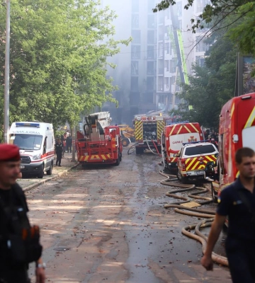 У Києві ракета влучила у житловий будинок, є постраждалі (доповнено)