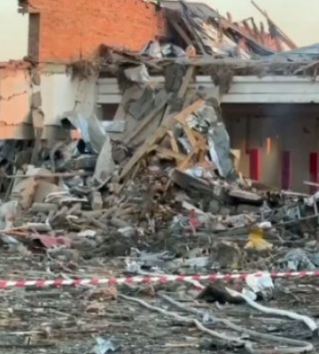 Під завалами знайшли ще одну людину: внаслідок ударів по Сарнах загинуло четверо жителів