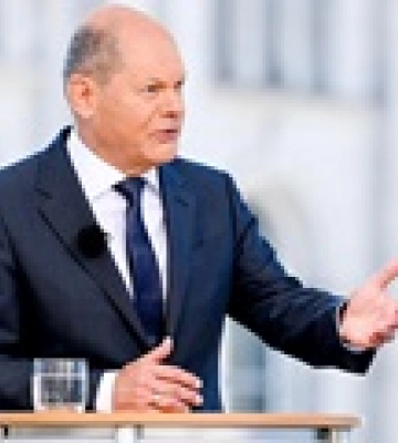 Шольц ответил на критику о поставках оружия Киеву