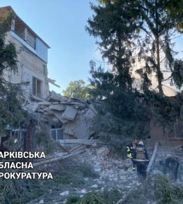 Росіяни ракетним ударом зруйнували школу у Харкові 