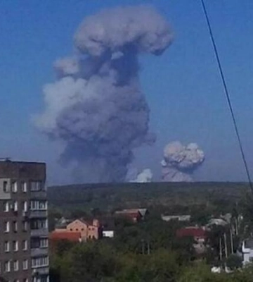 Мощные взрывы прогремели на российских складах на оккупированном Донбассе
