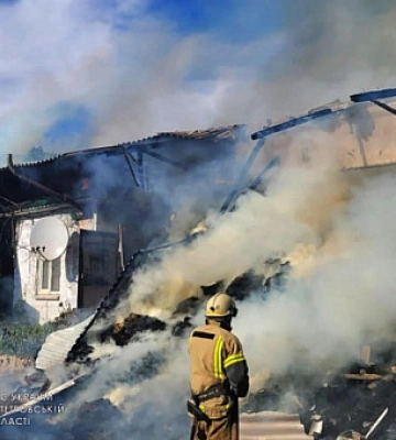 У Криворізькому районі вогнеборці ліквідували пожежу в господарчій споруді