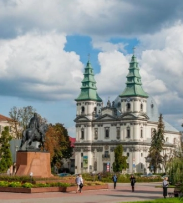 В собор в Тернополе доставили спасенные в Лисичанске сакральные раритеты