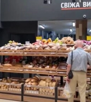 Окупанти у Херсоні почали здійснювати &quot;натуральний обмін&quot; продуктів, повернули Радянський Союз