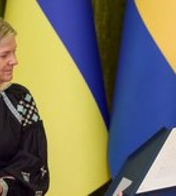 Зеленский получил копию письма Карла XII о признании независимости Запорожской Сечи