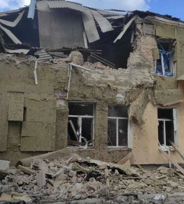 Рашисти гатили по Сумщині: шестеро поранених, зруйнована школа 