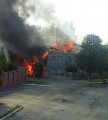 В Ясиноватой &quot;прилетело&quot; в казарму оккупантов: фото последствий
