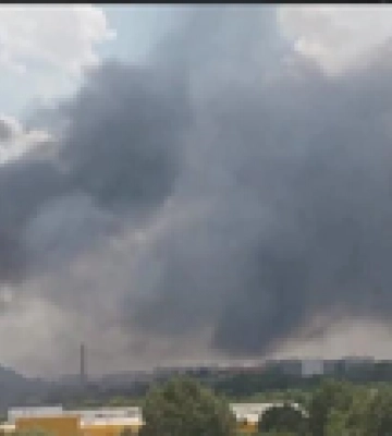 В окупованому Донецьку горить склад боєприпасів. ВIДЕО
