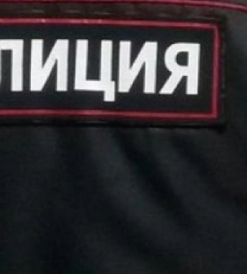Розшукуються троє невідомих у масках: у Росії здійснено напад на військову частину