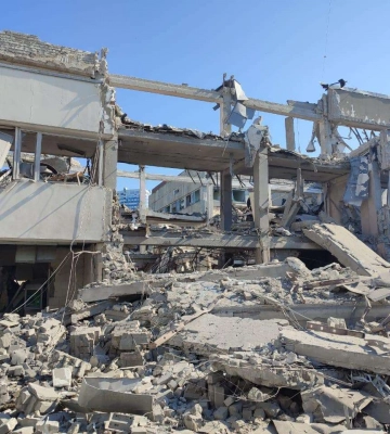 В Харькове оккупанты разбомбили здание одного из ВУЗов. Фото
