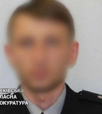 Схиляв до співпраці з окупантами: прокуратура оголосила підозру експоліцейському