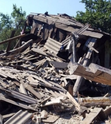Загарбники за добу завдали 28 ударів по Донеччині: багато руйнувань, є жертви