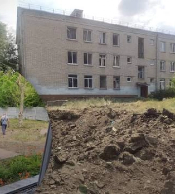 Россияне обстреляли школу-интернат в Харькове: эксклюзивные кадры страшных последствий удара