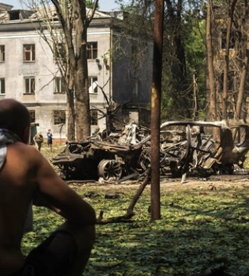 ВСУ показали, как с дронов взорвали три танка РФ