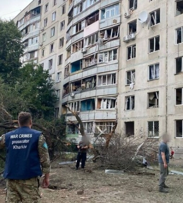 Появились фото с места обстрела в Немышлянском районе Харькова