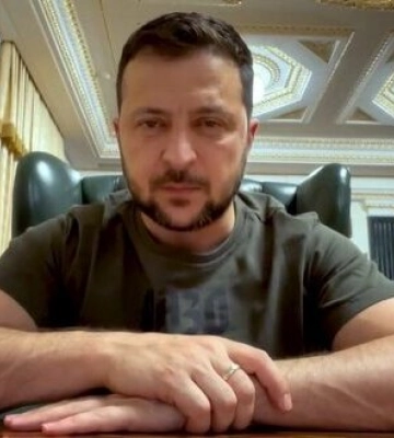 Зеленський: Хай кожен російський капітан бачить український прапор на Зміїному