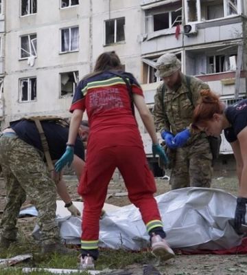 Вышла покормить бездомных кошек: во время обстрела Немышлянского района погибла женщина