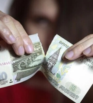 &quot;Дерев&#039;яний&quot; нікому не потрібен: в окупованому Мелітополі українці дають &quot;бій&quot; російській валюті